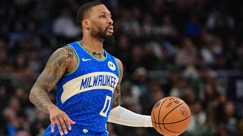 Warriors vs. Bucks odds, score prediction, time: 2024 NBA picks, .